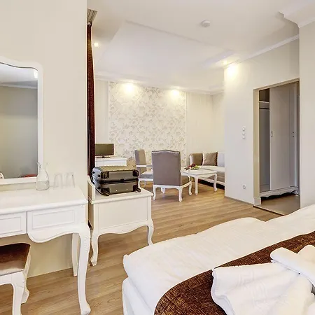 Boutique Diama Otel Mratín