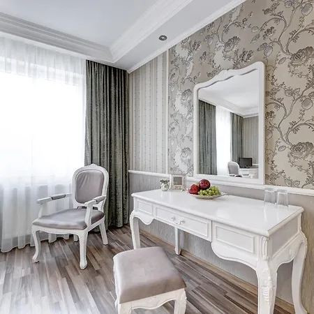 Отель Boutique Diama 4*
